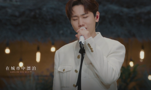 粉色|嫌凤凰传奇的歌土？任贤齐唱出侠气，谭咏麟为最炫民族风而摇滚