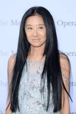 雷萨|34岁花滑王子攀上70岁华裔富婆，恋爱7年说累了，却又娶泰国名媛