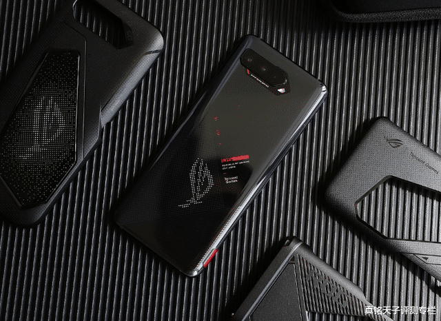 铠侠|不选旗舰选游戏手机？体验差别确实大，双11它才是最佳入手目标