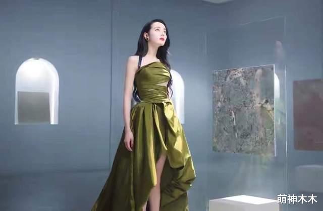 杨幂|女星瘦过头毫无美感：baby撑不起高定，杨幂腿如麻杆，颖儿显沧桑