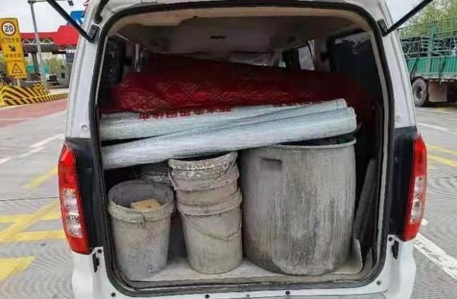 奶豆说育儿|别人面包车拉货没事，自己拉货就被查，交警：因为你的理由不正确