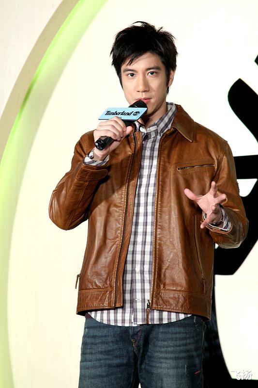 王力宏|退出娱乐圈，台媒曝王力宏4支代言赔偿2.7亿，离婚大战告一段落！