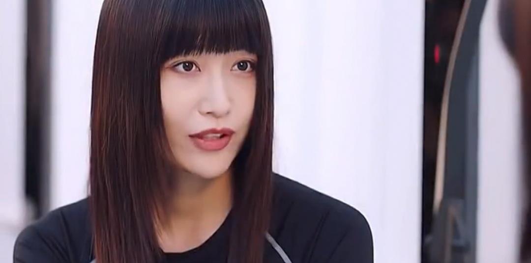 女心理师|继《夜色暗涌时》之后，又演《女心理师》，这个“渣女”终于火了