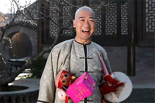 和珅|嘉庆上位后赐和珅白绫，那么刘墉、纪晓岚又落得何种下场