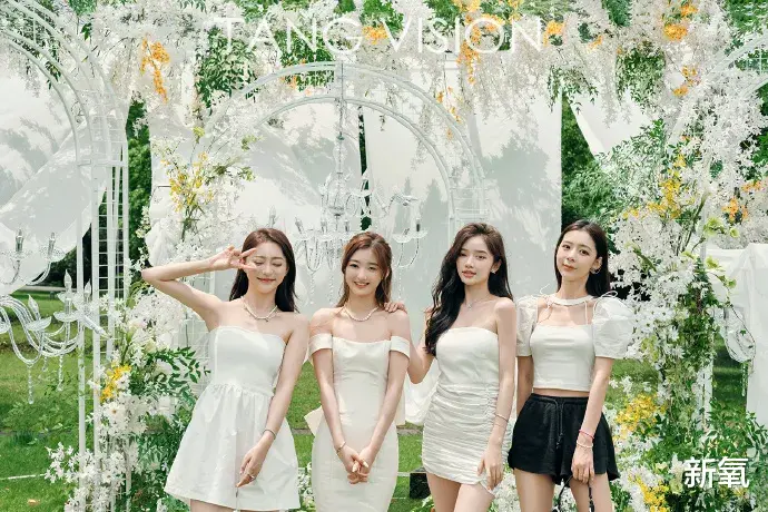 林珊珊|年度最惨新娘？新郎被嘲像路人，闺蜜全副妆造组团晒颜