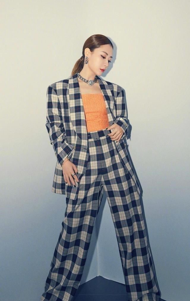 白冰|如何评价女演员白冰的颜值？