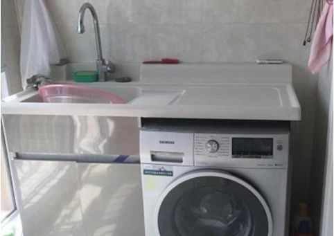 |卧室衣柜千万不能选这种,装时觉得省空间,现在却很后悔