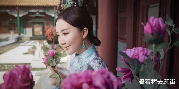 杨蓉|十位古装拈花美人，杨蓉醉人，李沁清新，但均不及她惊艳