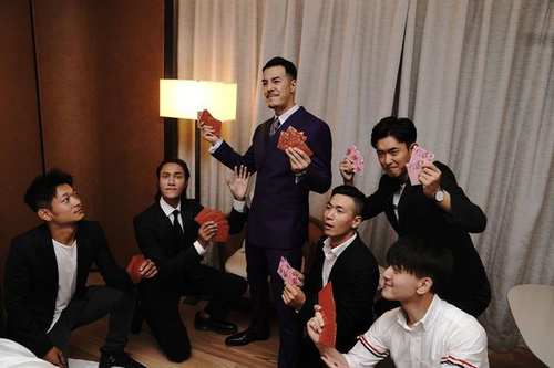 海一天|他在娱乐圈中扮演反派角色,因演技太好而被骂,老婆比自己小12岁