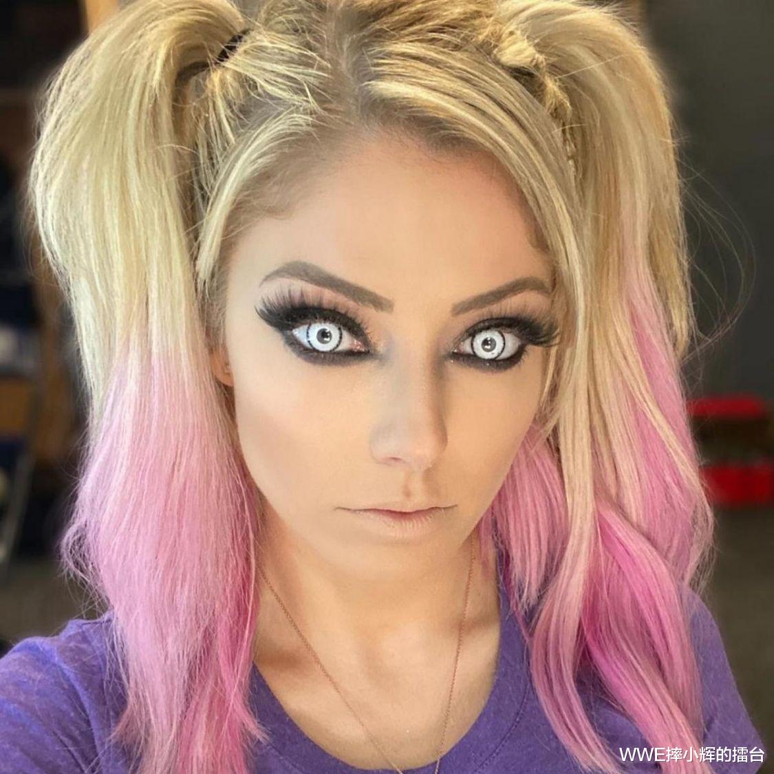 wwe|请别再伤害男粉丝! 小魔女布利斯高调撒狗粮, 晒出男友专属纹身!