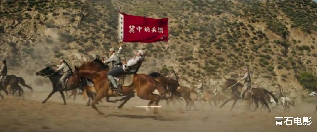 吴京|190亿！拄拐进组、全身缝针上百处，“票房之王”吴京是拼出来的