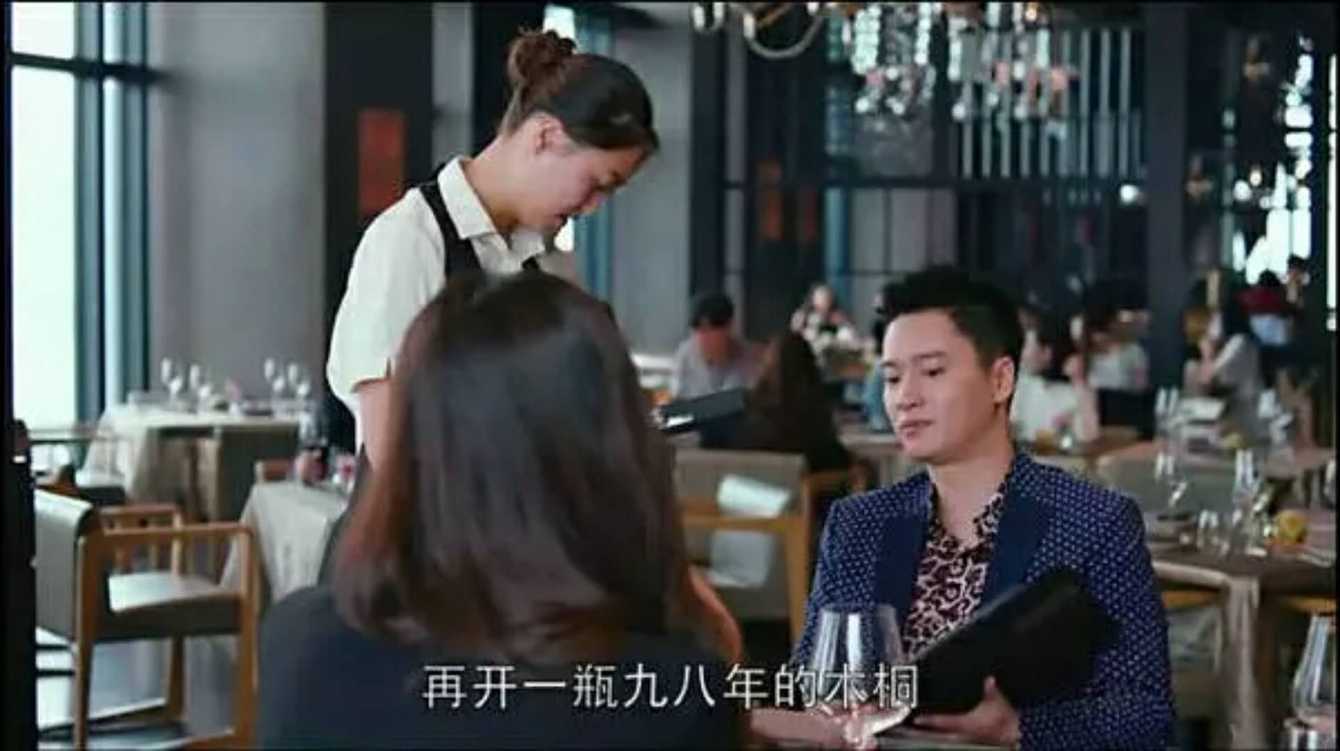 樊胜美|欢乐颂：忽然明白，在魏兄等人眼里，樊胜美只是一个高级妓女！