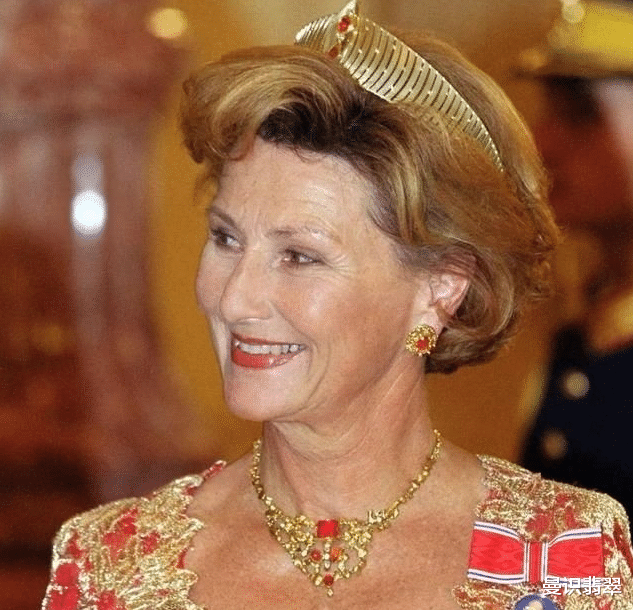 曼识翡翠 欧洲皇室为何偏爱红宝石？因为它们哪怕历史再悠久，依旧能彰显高贵与奢华！