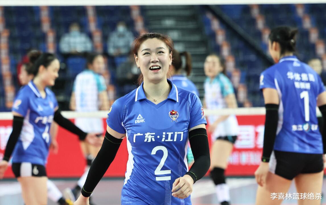 广东省|恭喜！女排26岁国手恋上19岁广东篮球新星，穿情侣装约会好浪漫