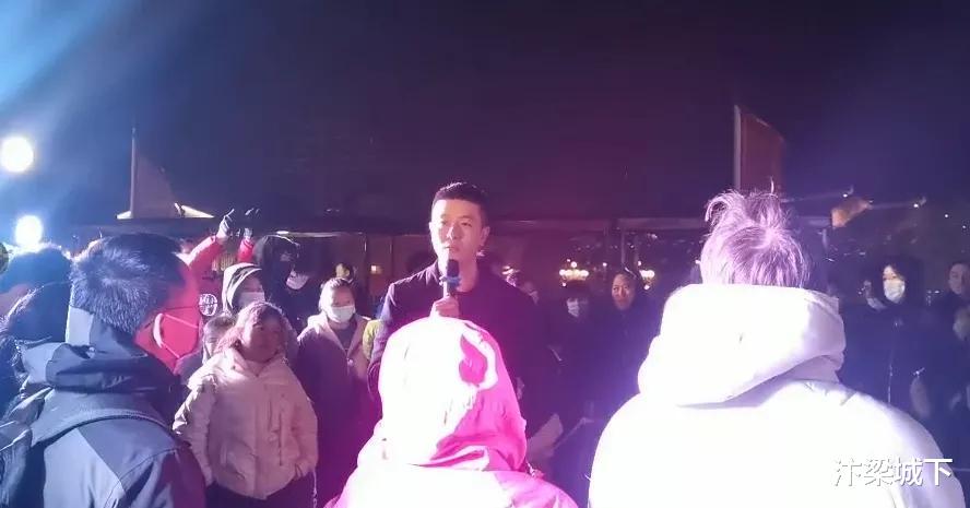 汴梁城下 汴梁旅游 穿越时光！清明一夜鱼龙舞，乐动城墙璀璨夜