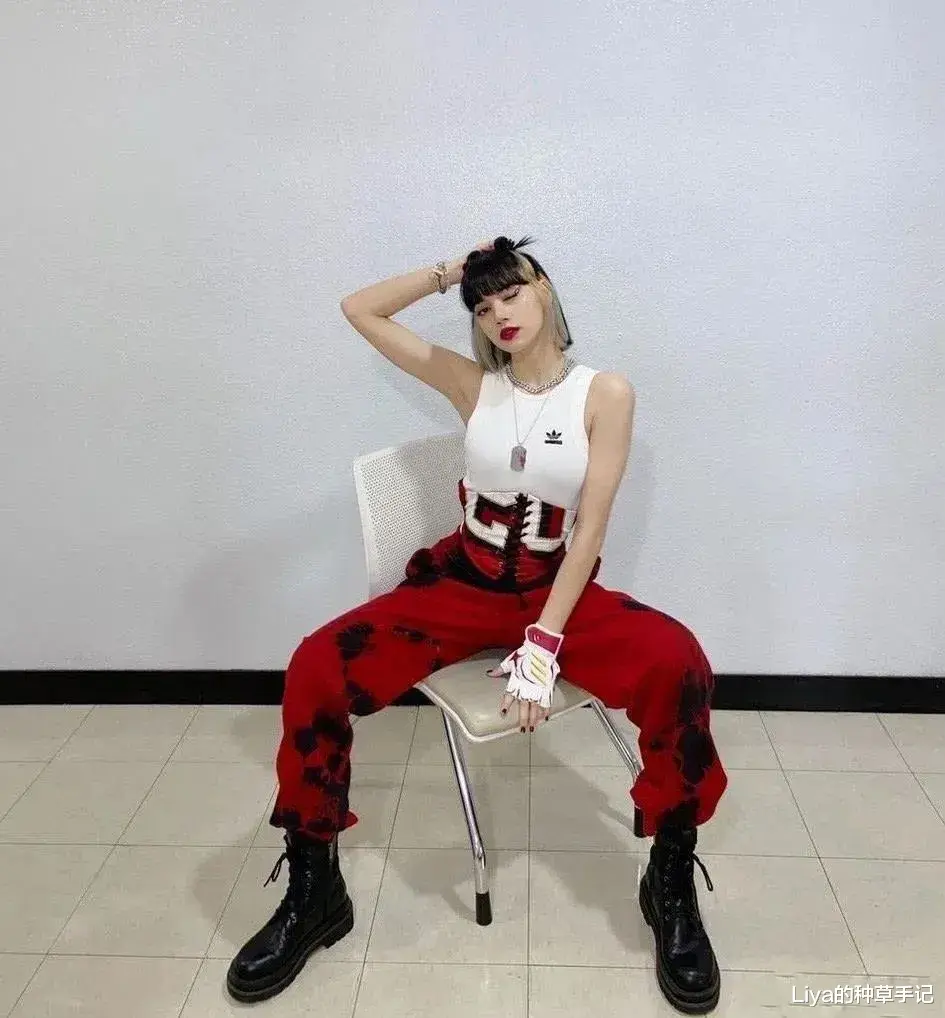 Liya的种草手记 这双马丁靴,必穿