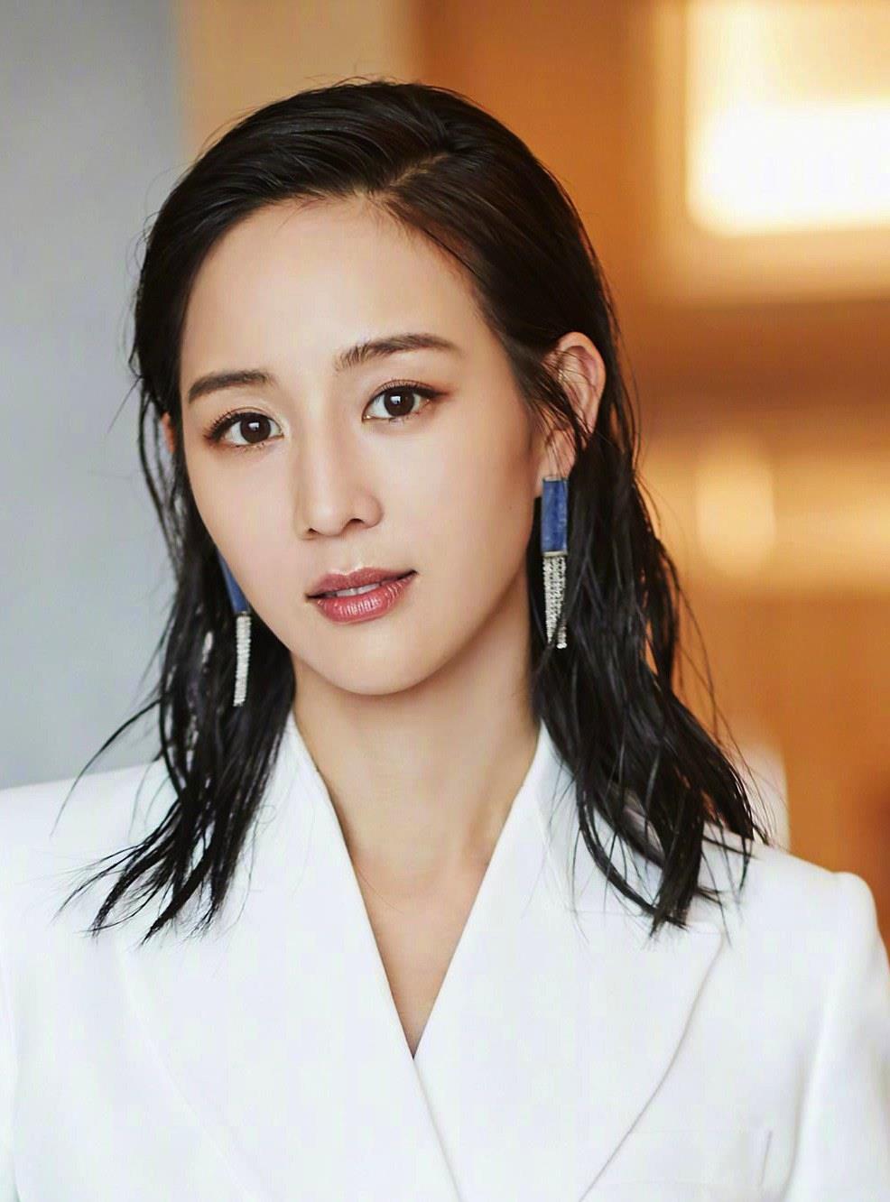 张钧甯|无可挑剔的气质女神，用实力说话的全能王张钧甯