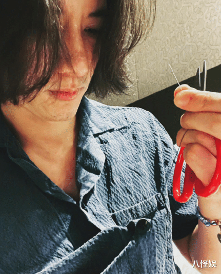 王力宏|王力宏离婚后近况曝光，剪短发精神焕发，滑雪场录视频专心搞事业