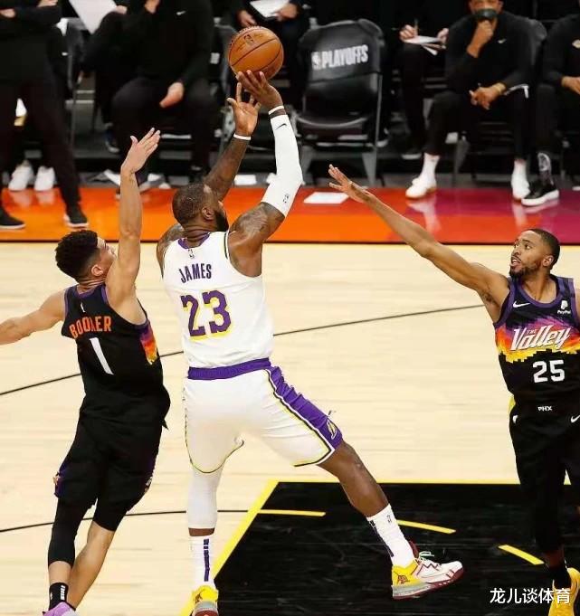 保罗|保罗伤情到底如何？赛后主帅透露详情，沃格尔施压，联盟会介入吗