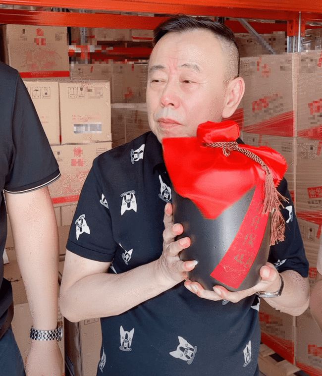 刘诗诗|带货2900万排第一！潘长江直播再卖酒，拒绝反诈警官连麦惹争议