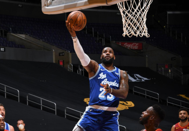 湖人隊|詹皇27+10+10超越張伯倫！湖人114-93掘金取3連勝 約基奇僅13分