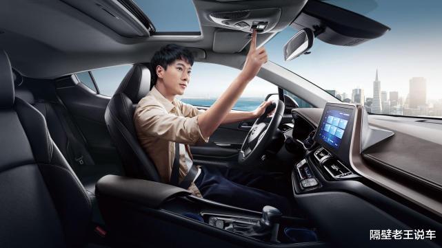 丰田|新款今日上市！这车标配2.0L+10个气囊，却成最难卖的TNGA车型！