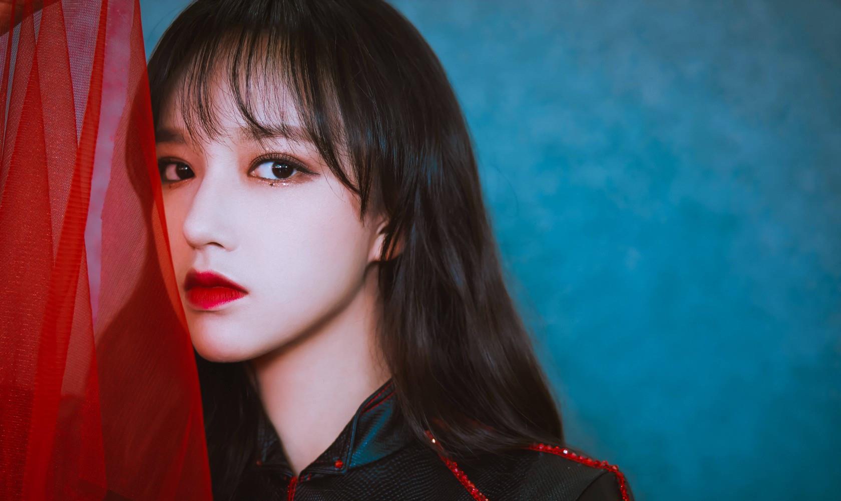 球妹子 如果说程潇是乐华的一姐,那么王一博和他究竟谁才是乐华一哥?