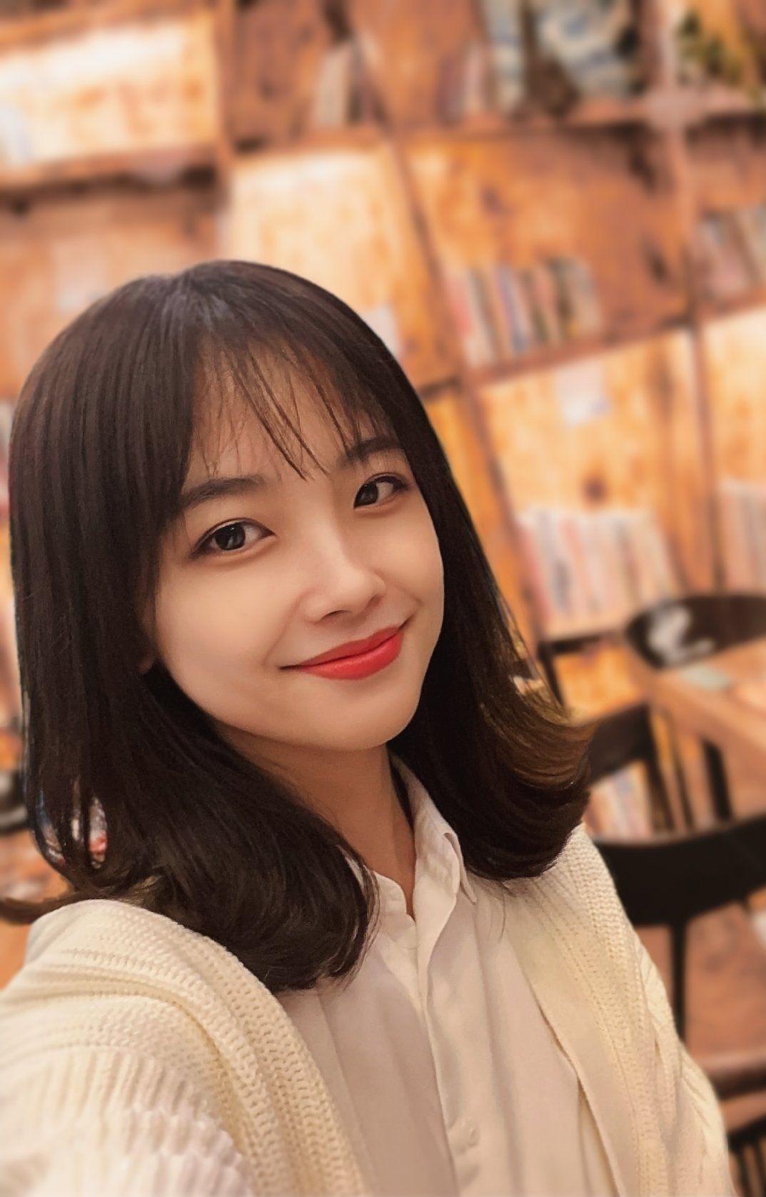 王冰冰|“收视密码”王冰冰，有颜值有实力，而且穿搭风格也是清秀温婉