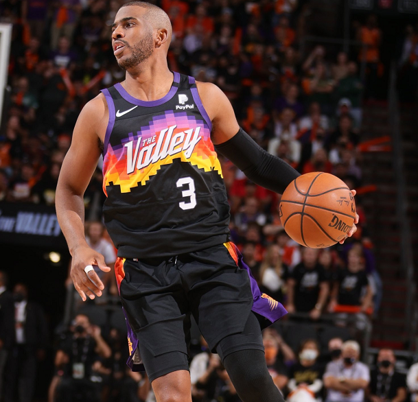 小喵姐|32分9助！保罗打嗨了，一战比肩乔丹，完败字母哥，哈登也躺枪