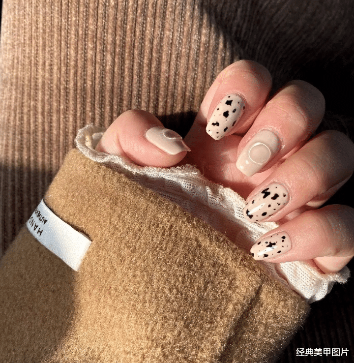 张新成|让人一眼就爱上的甜酷风美甲，快来看看吧！