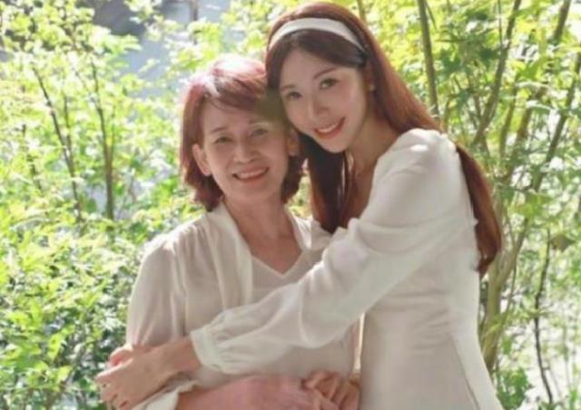 林志玲|有种“整容”叫结婚2年，黑泽良平无变化，林志玲却已经判若两人