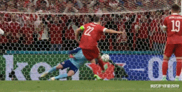 欧洲杯|4-1！世界第10绝境爆发！小组垫底变第2，赢1场直接出线，欧洲杯奇迹诞生