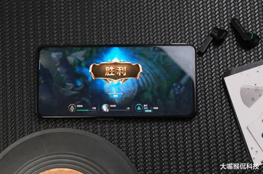 小米科技|120W快充仅售2699起，还有144hz三星屏幕