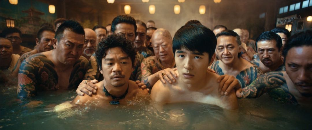 长津湖|2021年票房排行榜前五，《长津湖》稳居榜首，第三比第四多了43亿