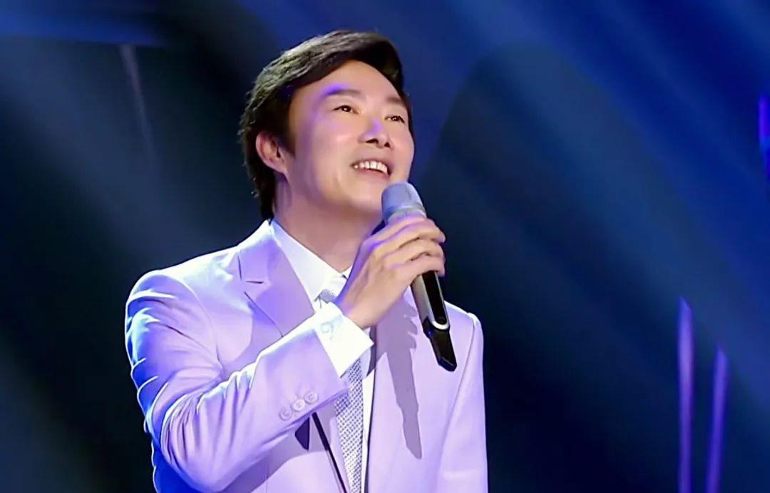 费玉清|王力宏塌房24小时后，费玉清不婚原因曝光：“我死后，请把我葬在她身边”