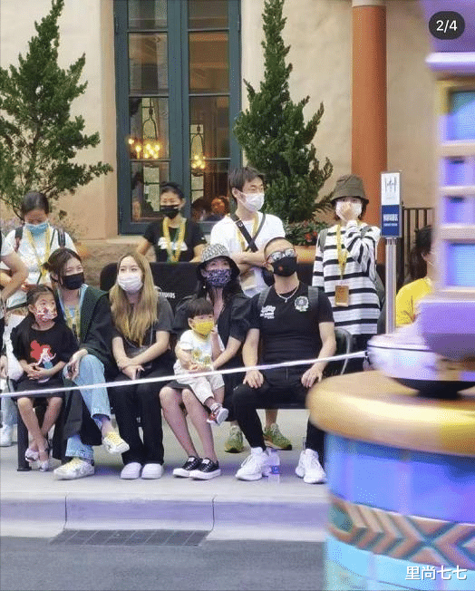 里尚七七 醒醒性格太像章子怡，5岁淡定打针，扎蝎子辫颜值逆袭太像小苹果