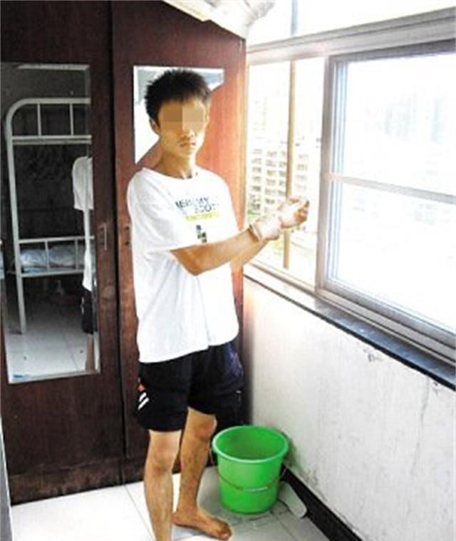 青岛:一男子借看房之机强奸女中介,被抓后悔不当初没有早定下来