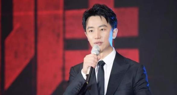 娱乐圈|大半个娱乐圈集体霸屏，让中国人挺直了腰杆