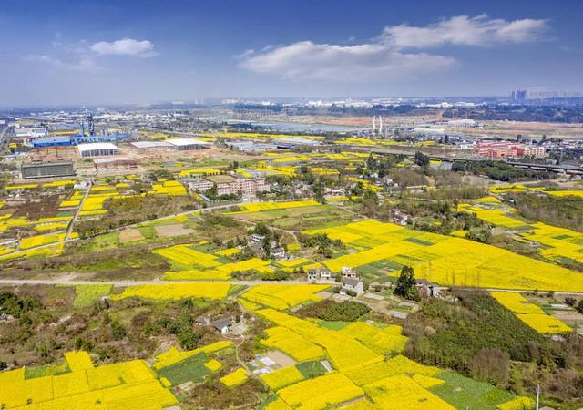 秋天太阳天 四川一县或成“黑马”，成绵乐城际铁路途经此地，未来大有发展！