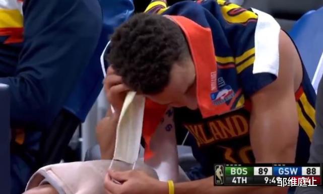 斯蒂芬·庫里|楊毅王猛心疼庫里！四項數(shù)據(jù)全隊最高也帶不動！管理層要行動了