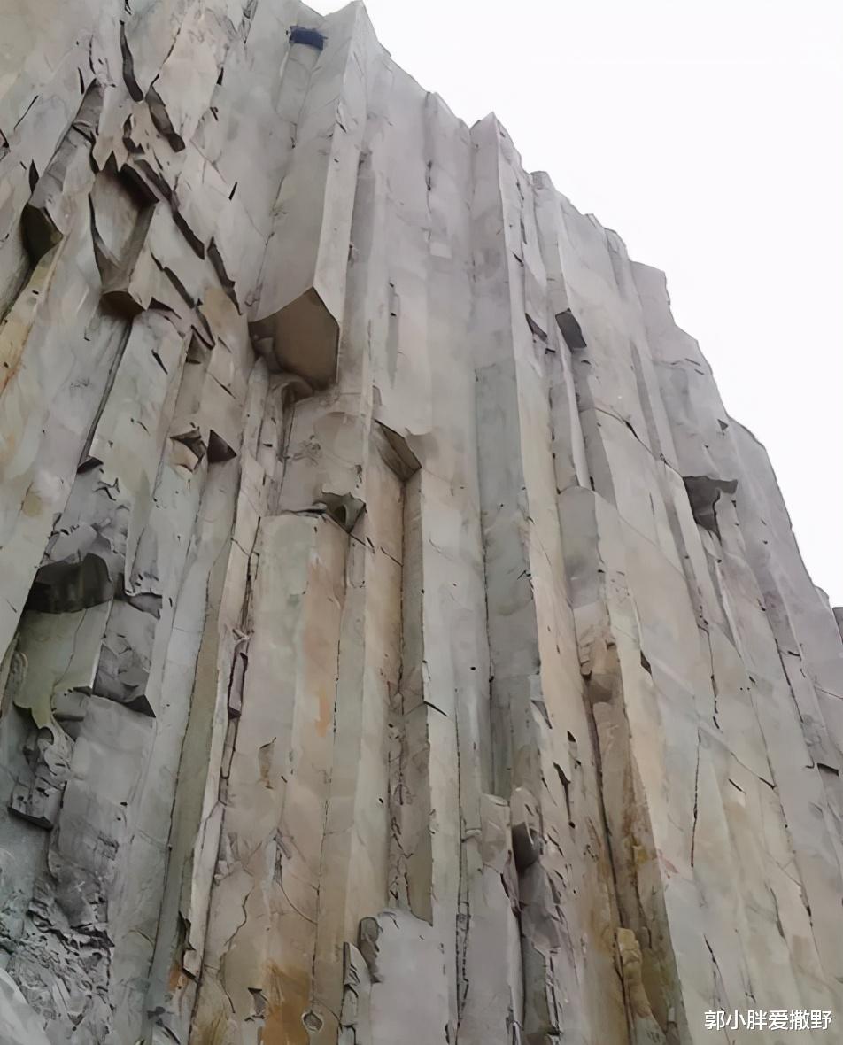 美食 比珠峰还难攀登的山峰，高度只有264米，登顶的却不足百人