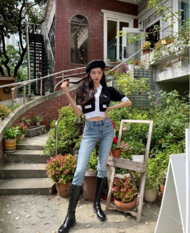 张元英|腿太长的烦恼？某女团成员拍照故意把腿修短，17岁身材比例好优越