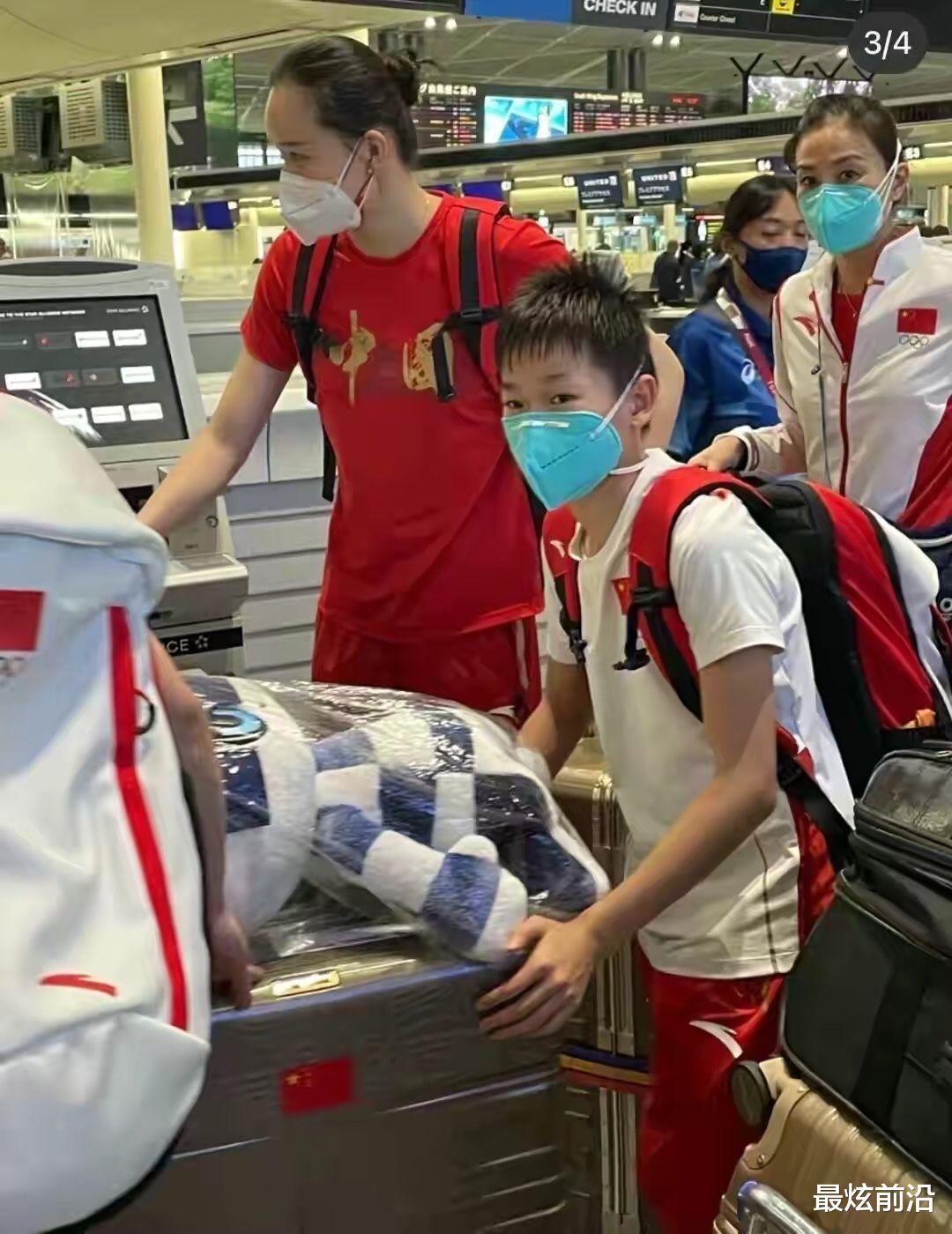 最炫前沿|全红婵罕见裙装出场，小女孩气息瞬间扑面而来，妥妥的甜妹一枚