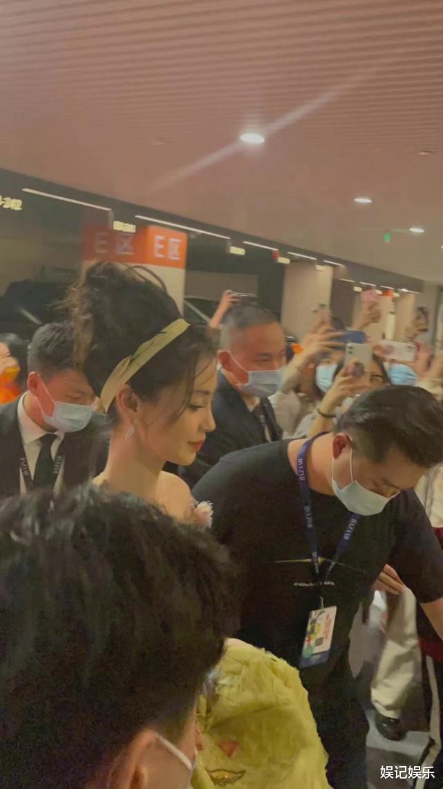 Angelababy|黄晓明生日有儿子陪伴,baby做慈善缺席派对,夫妻另类撒糖超甜