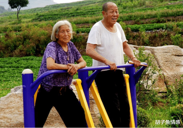 胡子鱼情感|黄昏恋为什么不长久？黄女士: 他只顾自己，60岁大爷: 她太能作了