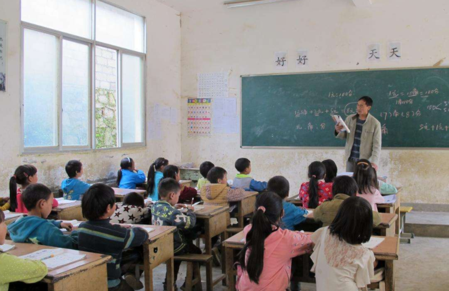 山西省|小学毕业也能当老师？山西一代课老师身份被曝光，校方回应来了