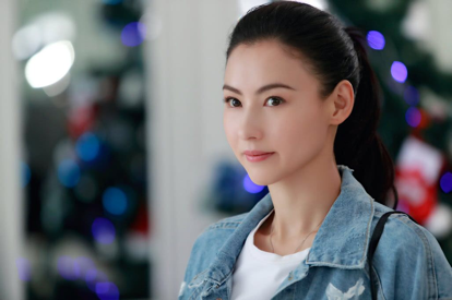 朱时茂|张柏芝三胎儿子终于露正脸，眼睛凸显优秀基因：真是老天爷赏饭吃