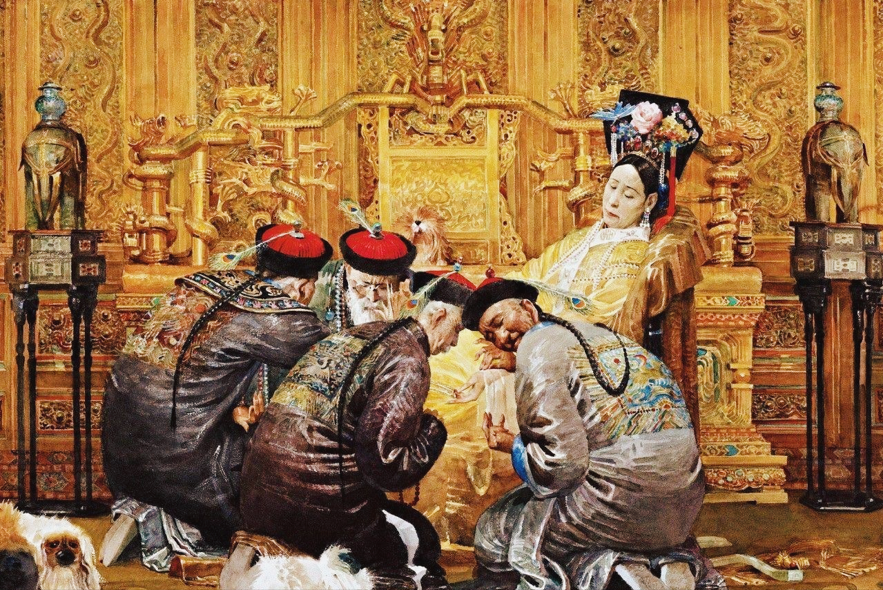 慈禧太后|慈禧如厕时，宫女口含温水候在一旁，太后是真会享受