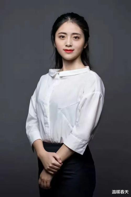 温暖春天|办信用卡遇见的少妇