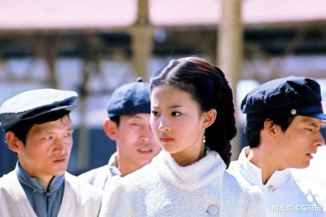 白秀珠|《金粉世家》：让一个男人吃回头草最好的方式，就是自己变得优秀